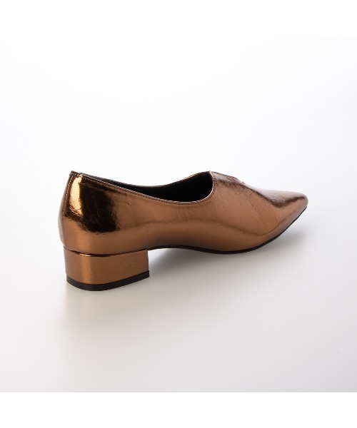 noyau（ノヤウ）の「ポインテッドトゥスリットフラットパンプス（パンプス・レディース・ゴールド/シルバー系その他/ブラック・M/S/LL/L）」の5枚目の写真