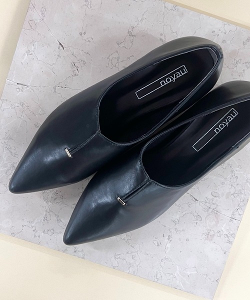 noyau（ノヤウ）の「ポインテッドトゥスリットフラットパンプス（パンプス・レディース・ゴールド/シルバー系その他/ブラック・M/S/LL/L）」の20枚目の写真