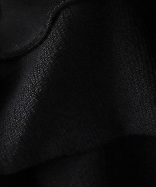 DISCOVERED(ディスカバード)の「DISCOVERED / ディスカバード IRON CROSS CROCHET SWEAT(スウェット・メンズ・ブラック/グレー・3)」の14枚目の写真