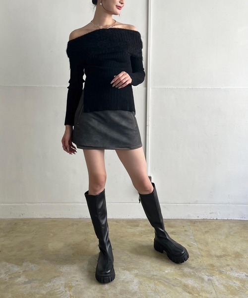 Jewelobe(ジュエローブ)の「シャギー×リブオフショルニットトップス(ニット/セーター・レディース・ブラック/レッド/グレー・FREE)」の22枚目の写真