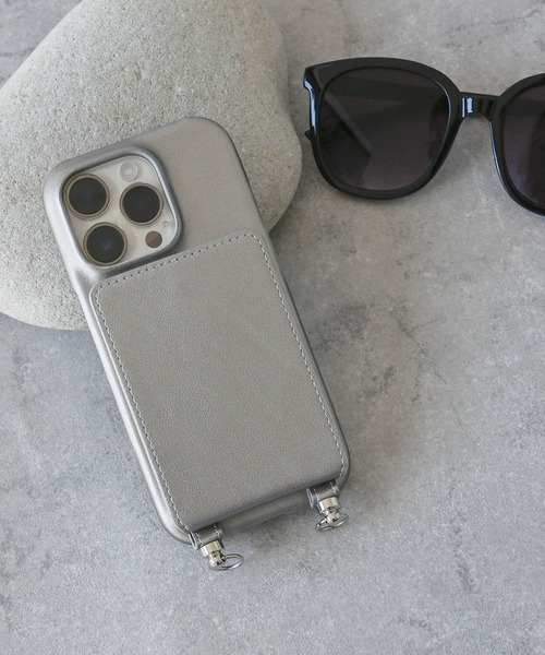 An+u(アンユー)の「メタリックスマホケース iPhone16pro(スマホケース/カバー・レディース・ブロンズ/ゴールド/ブラック/シルバー/ガンメタ・ONE SIZE)」の2枚目の写真