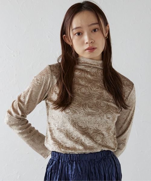 ap retro(アプレトロ)の「フラワーデザインシアーベロアハイネック(Tシャツ/カットソー・レディース・モカ/カーキ/オフホワイト/ベージュ/ブラック・FREE)」の17枚目の写真