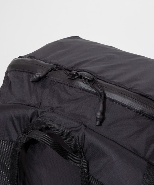 Matador(マタドール)の「MATADOR Freefly16 Packable Backpack マタドール フリーフライ16 バックパック(バックパック/リュック・メンズ・ブラック・FREE)」の14枚目の写真