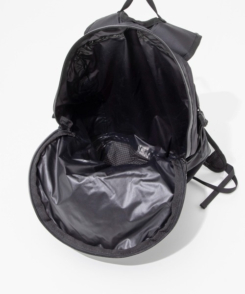 Matador(マタドール)の「MATADOR Freefly16 Packable Backpack マタドール フリーフライ16 バックパック(バックパック/リュック・メンズ・ブラック・FREE)」の16枚目の写真