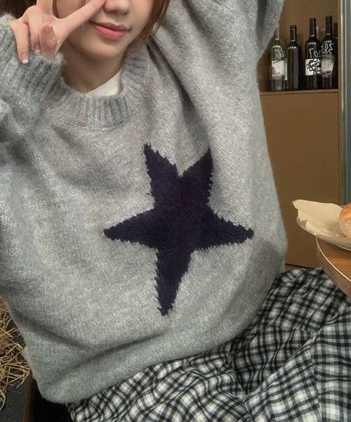 NANEA（ナネア）の「スターモチーフニットプルオーバー（ニット/セーター・レディース・ピンク/グレー・フリー）」の17枚目の写真