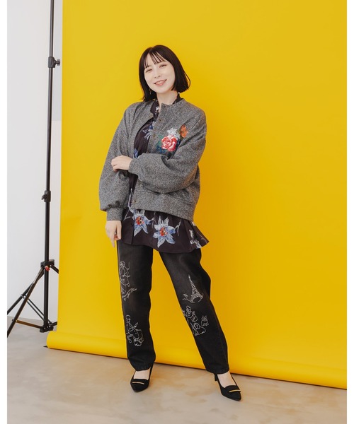 iS ScoLar（イズスカラー）の「543237：花と蝶の刺繍 ラメ裏毛カーディガン（カーディガン/ボレロ・レディース・ピンク/ベージュ/ブラック・M）」の10枚目の写真