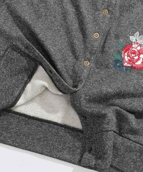 iS ScoLar（イズスカラー）の「543237：花と蝶の刺繍 ラメ裏毛カーディガン（カーディガン/ボレロ・レディース・ピンク/ベージュ/ブラック・M）」の20枚目の写真