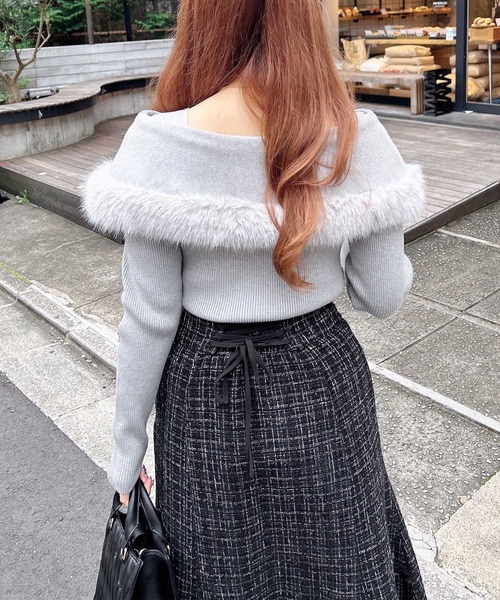 INGNI（イング）の「ファー付ケープニット（ニット/セーター・レディース・ピンク/グレー/ブラック/アイボリー・M）」の20枚目の写真