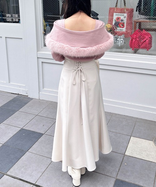 INGNI（イング）の「ファー付ケープニット（ニット/セーター・レディース・ピンク/グレー/ブラック/アイボリー・M）」の17枚目の写真