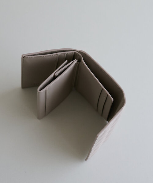 DISCOAT（ディスコート）の「キルティング三つ折りウォレット（財布・レディース・ピンク/ブラック/グレイッシュベージュ・FREE）」の22枚目の写真