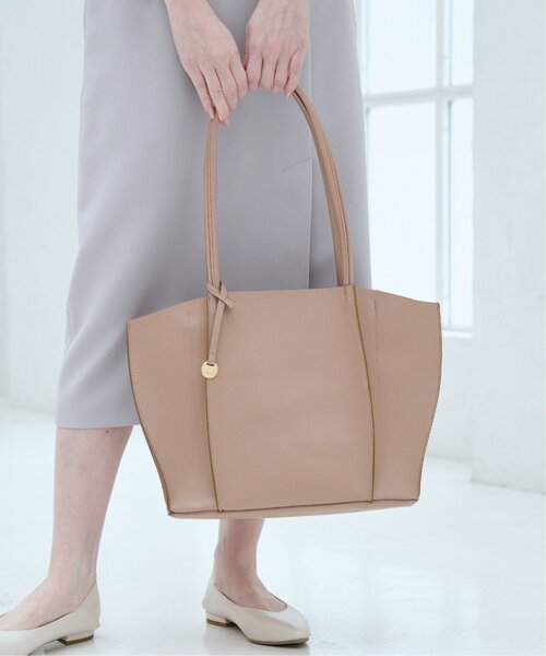 ikka（イッカ）の「PUハギ横長トートバッグ（トートバッグ・レディース・ホワイト/ピンクベージュ/ブラック/グレー・FREE）」の16枚目の写真