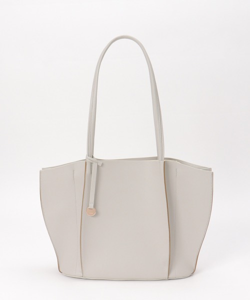 ikka（イッカ）の「PUハギ横長トートバッグ（トートバッグ・レディース・ホワイト/ピンクベージュ/ブラック/グレー・FREE）」の3枚目の写真