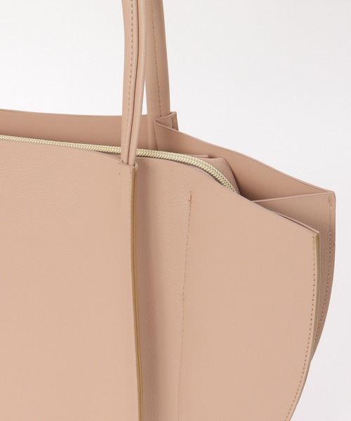 ikka（イッカ）の「PUハギ横長トートバッグ（トートバッグ・レディース・ホワイト/ピンクベージュ/ブラック/グレー・FREE）」の8枚目の写真