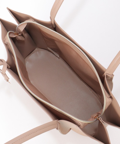 ikka（イッカ）の「PUハギ横長トートバッグ（トートバッグ・レディース・ホワイト/ピンクベージュ/ブラック/グレー・FREE）」の13枚目の写真