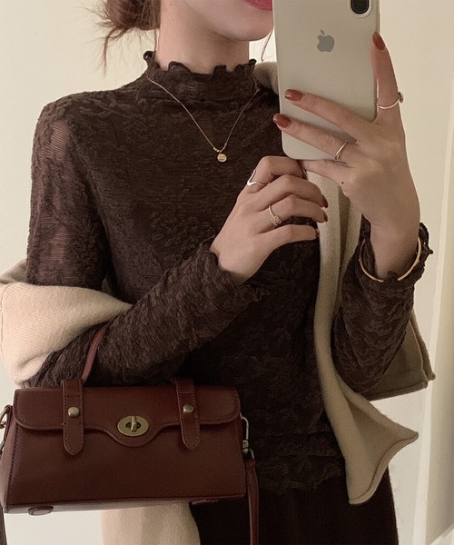 Jasmine Grandiflorum(ジャスミングランディフローラム)の「【Jasmine】ストレッチレースシアートップス(Tシャツ/カットソー・レディース・ブラック/グレー/オフホワイト/チョコ・FREE)」の1枚目の写真