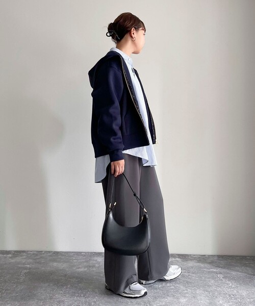 fredy emue（フレディエミュ）の「ダンボールフードZIPスウェットブルゾン（スウェット・レディース・ネイビー/ブラウン/グレー/アイボリー・38）」の7枚目の写真