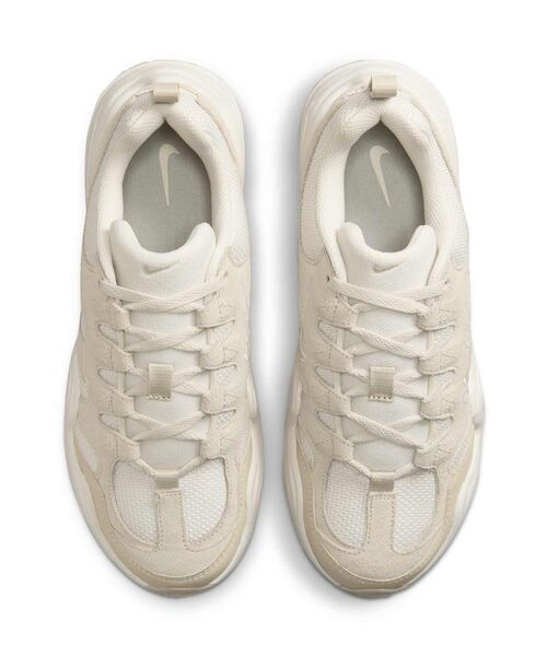 Nike テックヘラクリームスニーカー26cm NIKE（ナイキ）の「NIKE / テック ヘラ（スニーカー）」 - WEAR