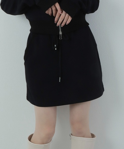 M DOLLY(エムドリー)の「Sweat mini skirt/スウェットミニスカート(スカート・レディース・ブラウン/グレー/ブラック・S/M/L)」の2枚目の写真