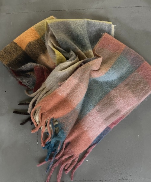 apres jour mignon(アプレジュールミニョン)の「【apresjour mignon×ARIAZ】カラーチェックマフラー(ストール/ショール・レディース・ピンク系その他/オレンジ系その他/ホワイト系その他2・ONESIZE)」の13枚目の写真