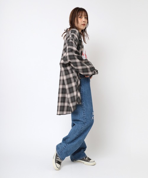 RNA（アールエヌエー）の「R4319 ＡＬＴ刺繍ワイドストレート（デニムパンツ・レディース・ライトインディゴブルー・MEDIUM）」の7枚目の写真