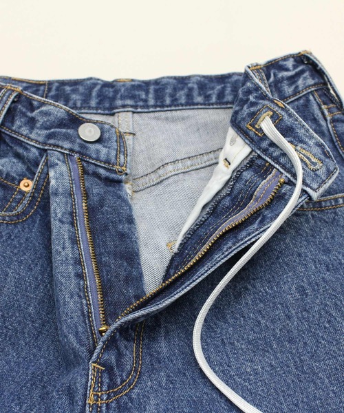 RNA（アールエヌエー）の「R4319 ＡＬＴ刺繍ワイドストレート（デニムパンツ・レディース・ライトインディゴブルー・MEDIUM）」の10枚目の写真