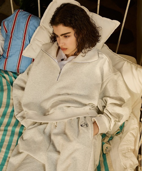 AMERIA ANDERSON】half zip back logo print sweatshirt / ハーフ