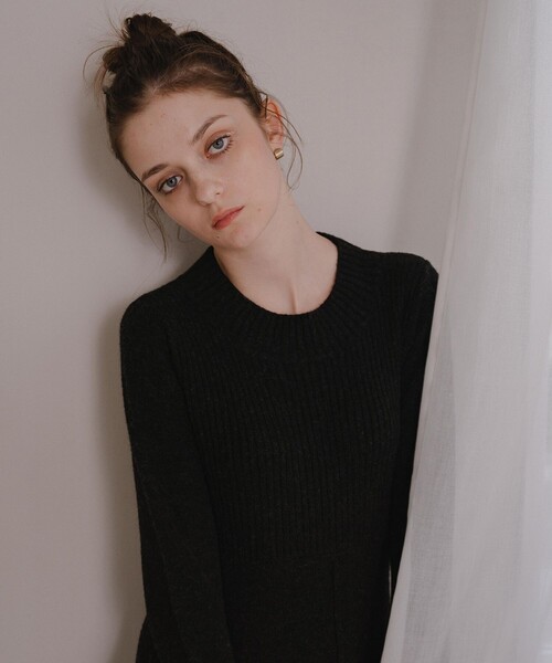 STUDIOUS（ステュディオス）の「【PINUE/ピヌエ】リブヘムニット