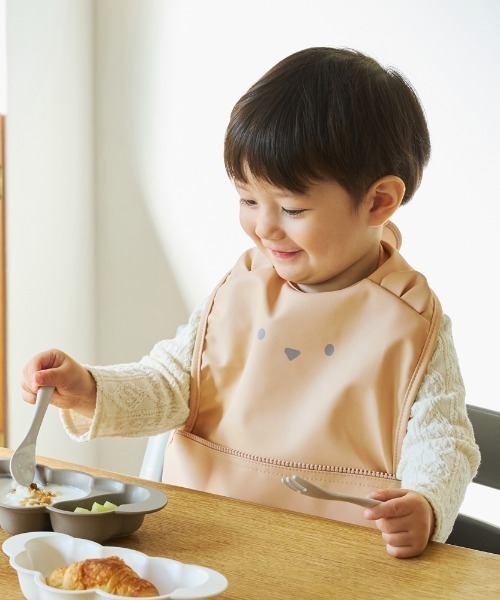 10mois（ディモワ）の「【10mois(ディモワ)】お食事ポーチロン 袖なし ミントグリーン（マグ/哺乳瓶/お食事グッズ・キッズ・ミント・ONE SIZE）」の2枚目の写真