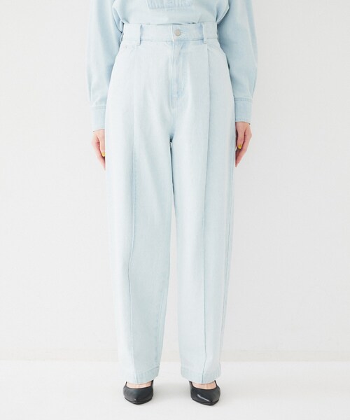 UNTITLED（アンタイトル）の「カーブシルエット ワイドデニム（デニムパンツ・レディース・サックスブルー/オフホワイト・44/46/48/50/42/00/01/02/03/04）」の8枚目の写真