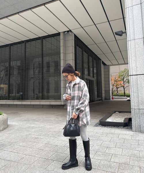 ISOOK（アイスー）の「タータンチェックオーバーシャツ(chiica select) / ルーズ丈 長袖 レギュラーカラー ブラウス（シャツ/ブラウス・レディース・ピンク/ブラック・FREE）」の7枚目の写真