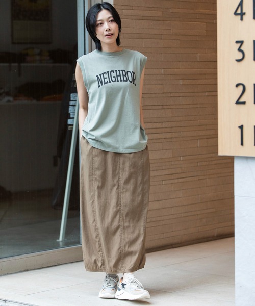 Munich（ミューニック）の「スリーブレスロゴプリントＴシャツ（Tシャツ/カットソー・レディース・モカ/ホワイト/ダークグレー/ライトカーキ・FREE）」の5枚目の写真