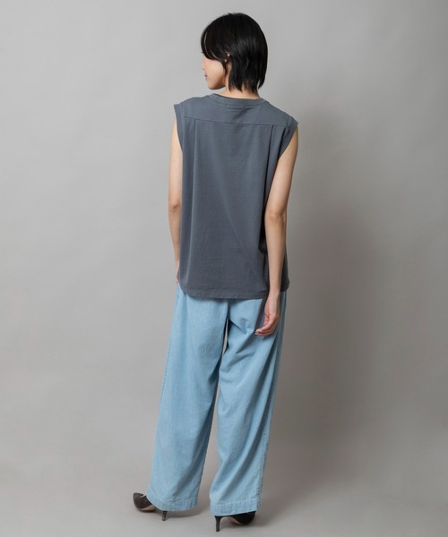 Munich（ミューニック）の「スリーブレスロゴプリントＴシャツ（Tシャツ/カットソー・レディース・モカ/ホワイト/ダークグレー/ライトカーキ・FREE）」の16枚目の写真