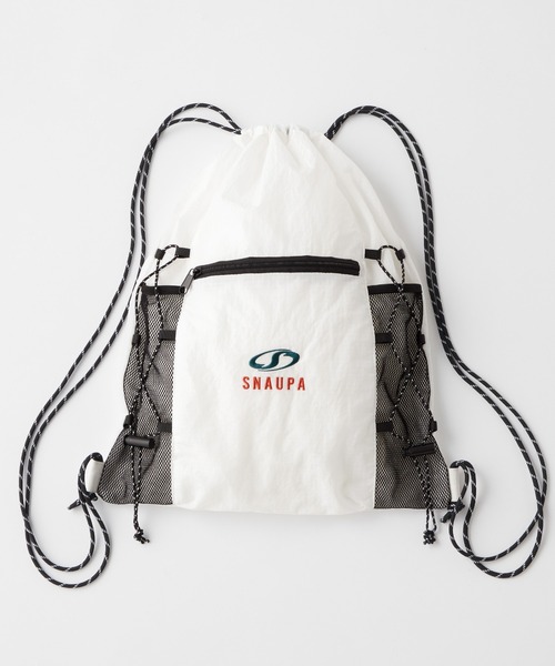 Snap club（スナップクラブ）の「【Snap club】ロゴ刺繍 ナイロン ダブルドローコード ナップサック（バックパック/リュック・レディース・ブラック/ライトピンク/ホワイト/ネイビー/グレー系/ブラック系/レッド・FREE）」の9枚目の写真
