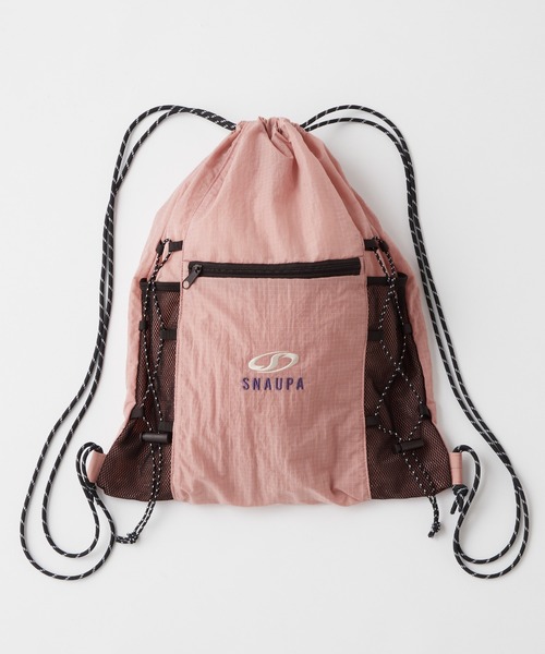 Snap club（スナップクラブ）の「【Snap club】ロゴ刺繍 ナイロン ダブルドローコード ナップサック（バックパック/リュック・レディース・ブラック/ライトピンク/ホワイト/ネイビー/グレー系/ブラック系/レッド・FREE）」の10枚目の写真