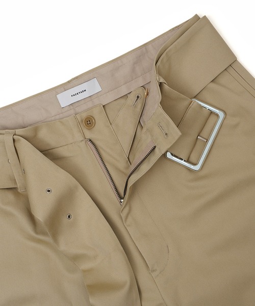 FACETASM（ファセッタズム）の「FACETASM/ファセッタズム BELTED BIG HEART PANTS パンツ（その他パンツ・メンズ・ベージュ/ネイビー・3/4）」の5枚目の写真