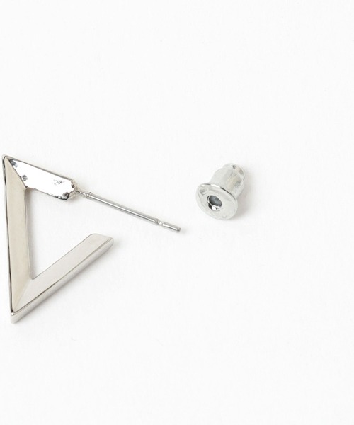 HARE（ハレ）の「【MADE IN JAPAN】トライアングルピアス(HARE)（ピアス（片耳用）・メンズ・シルバー・FREE）」の6枚目の写真