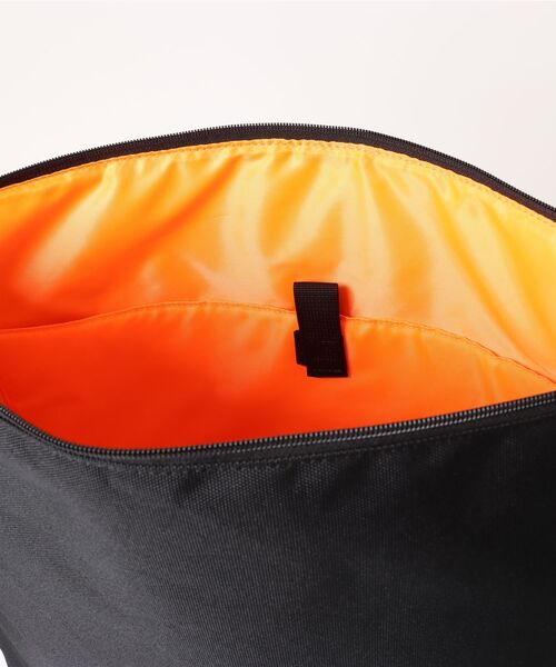 MAKAVELIC（マキャベリック）の「★MAKAVELIC★URBAN MESSENGER BAG（ショルダーバッグ・メンズ・ブラック・FREE）」の4枚目の写真