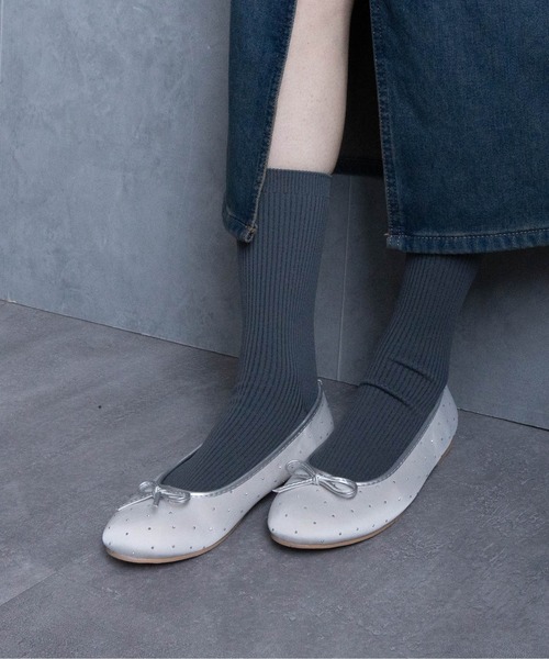 Fabby fabby(ファビィーファビィー)の「ビジュードットバレエシューズ(バレエシューズ・レディース・オフホワイト/ブラック/シルバー・LARGE/MEDIUM/SMALL)」の2枚目の写真