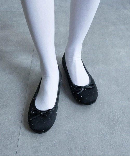 Fabby fabby(ファビィーファビィー)の「ビジュードットバレエシューズ(バレエシューズ・レディース・オフホワイト/ブラック/シルバー・LARGE/MEDIUM/SMALL)」の1枚目の写真