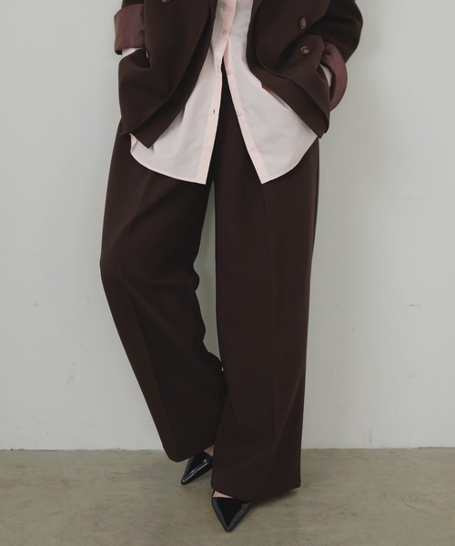 LIAN（リアン）の「ツータックワイドパンツ（スラックス・レディース・ブラック/グレイッシュベージュ/チャコールグレー/モカ/ブラウン・MEDIUM/MT）」の4枚目の写真