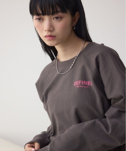 AZUL by moussy(アズールバイマウジー)の「ミニウラケプリントトップス(スウェット・レディース・オフホワイト/チャコールグレー/ライトグレー・FREE)」の1枚目の写真