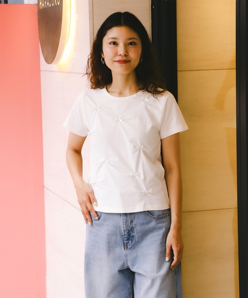 Ray BEAMS（レイビームス）の「ランダム ミニ リボン Tシャツ（Tシャツ/カットソー・レディース・ブラック/ホワイト・ONE SIZE）」の5枚目の写真
