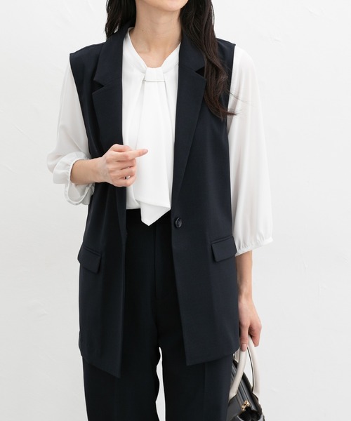 Honeys（ハニーズ）の「【ストレッチ・ウォッシャブル・イージーケア・接触冷感】テーラードジレ（ベスト・レディース・グレー/グレイッシュベージュ/ブラック/ネイビー・L/LL/M/S）」の4枚目の写真