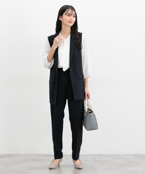 Honeys（ハニーズ）の「【ストレッチ・ウォッシャブル・イージーケア・接触冷感】テーラードジレ（ベスト・レディース・グレー/グレイッシュベージュ/ブラック/ネイビー・L/LL/M/S）」の16枚目の写真