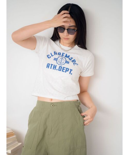 Ungrid（アングリッド）の「CLAREMOREコンパクトロゴTee（Tシャツ/カットソー・レディース・イエロー/ブルー/オフホワイト・FREE）」の13枚目の写真