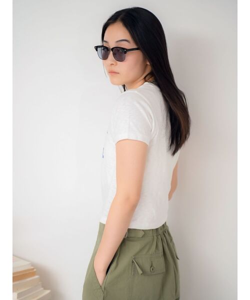 Ungrid（アングリッド）の「CLAREMOREコンパクトロゴTee（Tシャツ/カットソー・レディース・イエロー/ブルー/オフホワイト・FREE）」の14枚目の写真