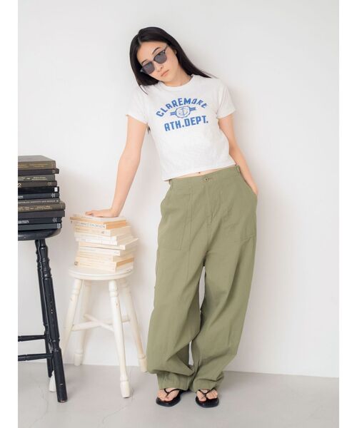 Ungrid（アングリッド）の「CLAREMOREコンパクトロゴTee（Tシャツ/カットソー・レディース・イエロー/ブルー/オフホワイト・FREE）」の15枚目の写真