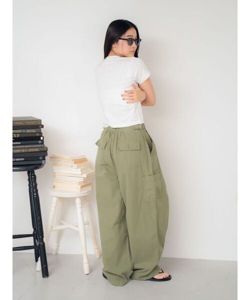 Ungrid（アングリッド）の「CLAREMOREコンパクトロゴTee（Tシャツ/カットソー・レディース・イエロー/ブルー/オフホワイト・FREE）」の19枚目の写真