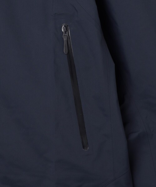 ARC'TERYX（アークテリクス）の「ARC'TERYX/アークテリクス Beta Jacket（ブルゾン・メンズ・ブラック/インディゴブルー・LARGE/X-LARGE/SMALL/X-SMALL/MEDIUM）」の13枚目の写真