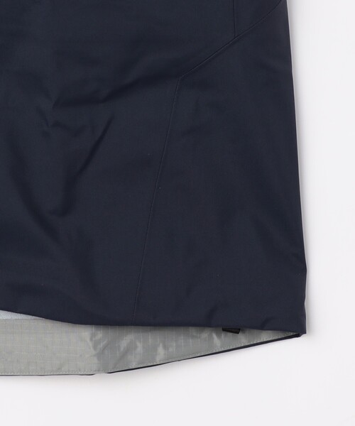 ARC'TERYX（アークテリクス）の「ARC'TERYX/アークテリクス Beta Jacket（ブルゾン・メンズ・ブラック/インディゴブルー・LARGE/X-LARGE/SMALL/X-SMALL/MEDIUM）」の11枚目の写真